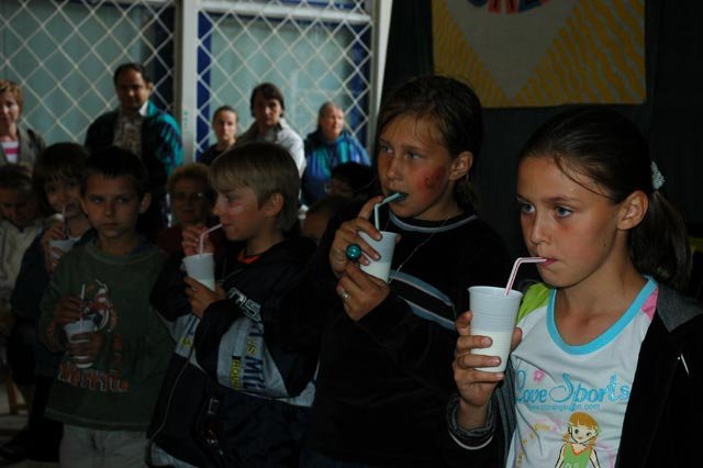 dzieci-obchodza-swoje-swieto-festyn-w-odk-3357