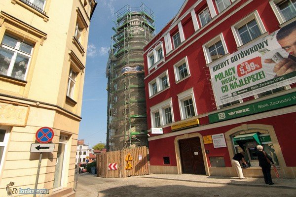 skarby-z-baszty-przetrway-ponad-potora-wieku-33575