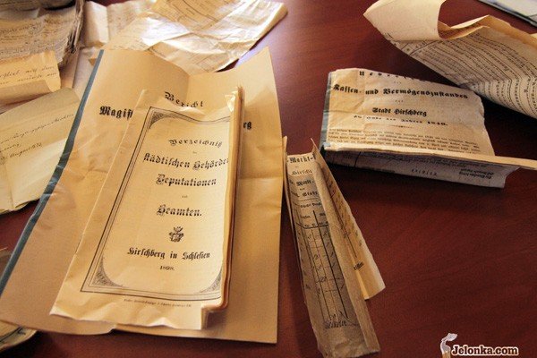 skarby-z-baszty-przetrway-ponad-potora-wieku-33575