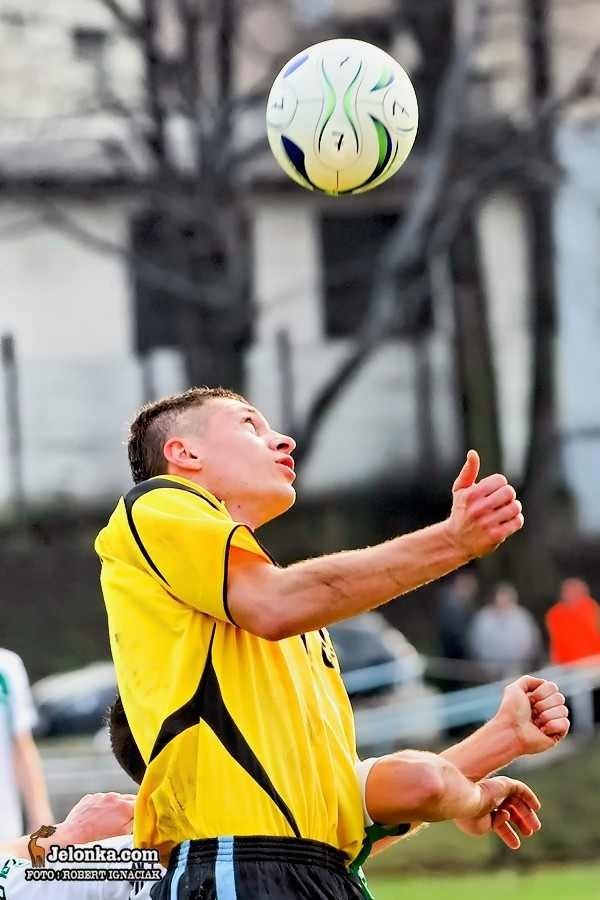 szosty-w-tabeli-gks-za-silny-karkonosze-przegrywaja-w-kobierzycach-33589