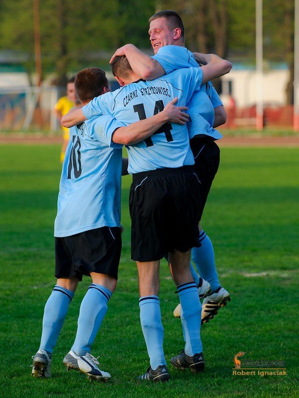 pub-gol-po-nerwowym-meczu-tylko-remisuje-33593