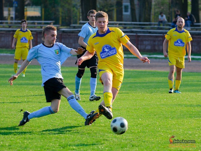 pub-gol-po-nerwowym-meczu-tylko-remisuje-33593