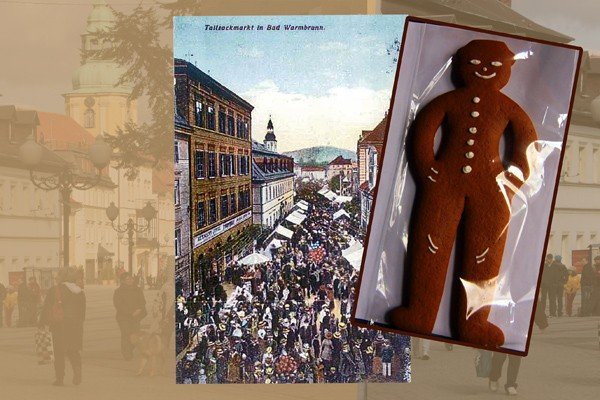 Tallsackmarkt na placu Piastowskim (Schlossplatz) na początku XX wieku. Obok – odtworzony wizerunek safanduły.
