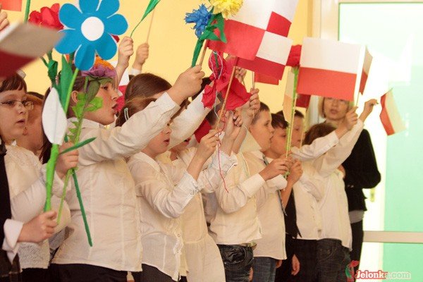 biaoczerwone-swieto-trzecioklasisci-o-trzecim-maja-33675