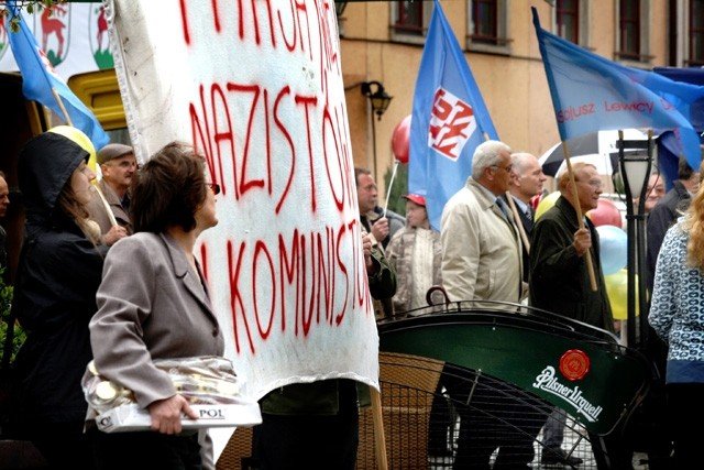 Manifestacja pierwszomajowa. Plac Ratuszowy, 2008 rok