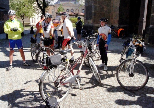 ruszyli-sladami-ks-karola-wojtyy-na-rowerach-33699