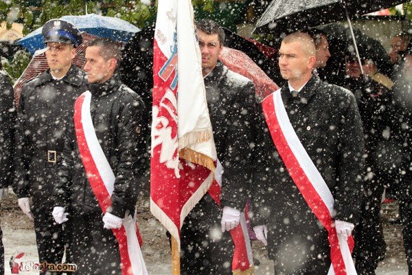 ciesz-sie-matko-polsko-swieto-konstytucji-w-bieli-sniegu-33724