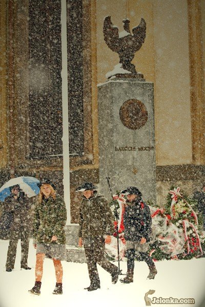 ciesz-sie-matko-polsko-swieto-konstytucji-w-bieli-sniegu-33724