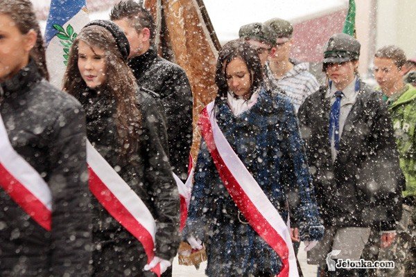 ciesz-sie-matko-polsko-swieto-konstytucji-w-bieli-sniegu-33724