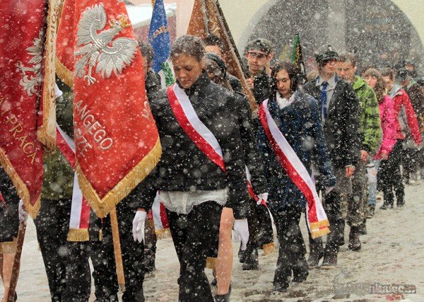 ciesz-sie-matko-polsko-swieto-konstytucji-w-bieli-sniegu-33724