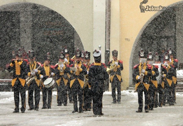 ciesz-sie-matko-polsko-swieto-konstytucji-w-bieli-sniegu-33724