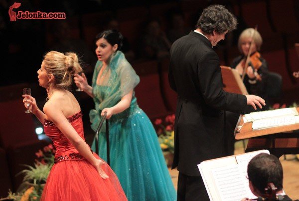 wiedenska-gala-wino-kobiety-i-spiew-w-filharmonii-dolnoslaskiej-33748