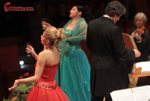 wiedenska-gala-wino-kobiety-i-spiew-w-filharmonii-dolnoslaskiej-33748