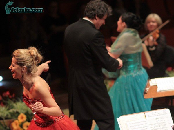 wiedenska-gala-wino-kobiety-i-spiew-w-filharmonii-dolnoslaskiej-33748
