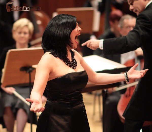 wiedenska-gala-wino-kobiety-i-spiew-w-filharmonii-dolnoslaskiej-33748
