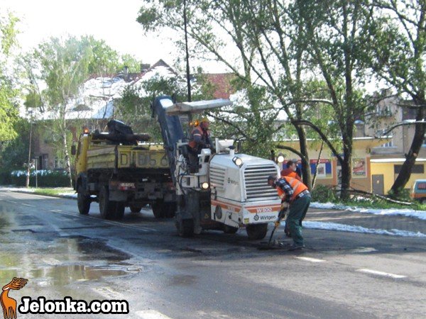 nie-bedzie-dziur-na-karola-miarki-33754