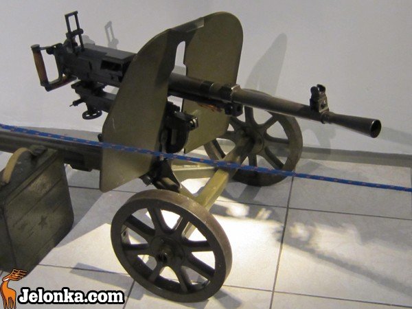 do-broni-militarnie-przy-ulicy-sudeckiej-33797