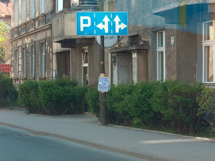 obwiesili-miasto-nielegalnymi-reklamami-33807