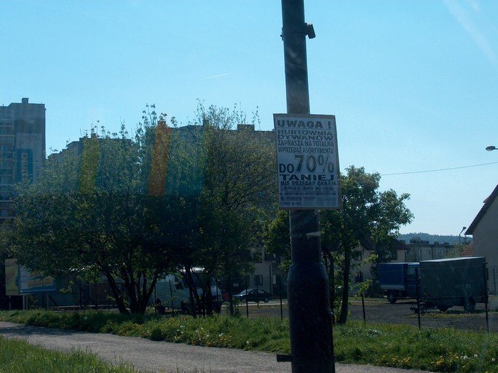 obwiesili-miasto-nielegalnymi-reklamami-33807