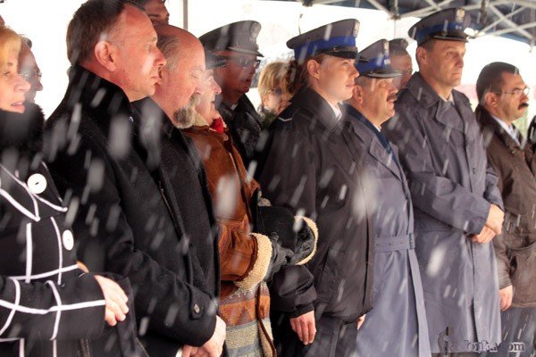 Zofia Czernow i Jerzy Łużniak podczas uroczystości trzeciomajowych. 3 maja 2011