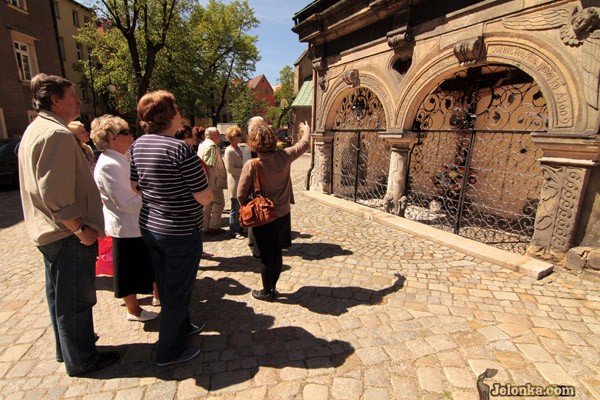 sekrety-u-pana-boga-po-przyszej-bazylice-z-przewodnikiem-33856