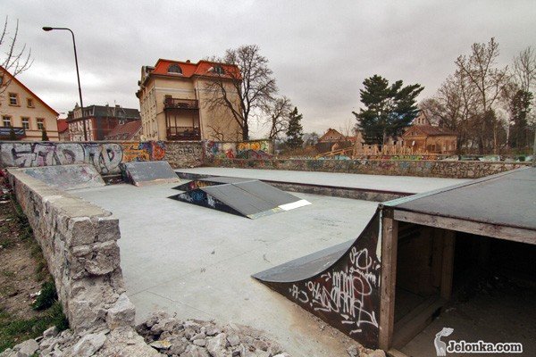 deskorolkowcy-bez-skate-parku-33885
