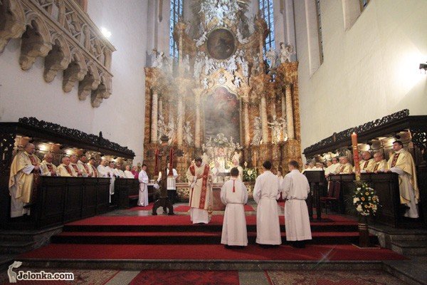 stay-otarz-poswiecony-w-kapanski-jubileusz-33896