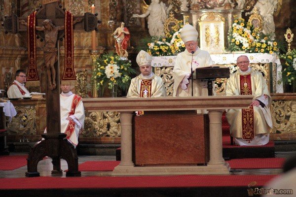 stay-otarz-poswiecony-w-kapanski-jubileusz-33896