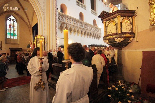 stay-otarz-poswiecony-w-kapanski-jubileusz-33896