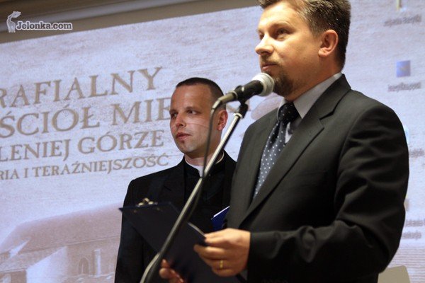 piekno-i-sacrum-o-bazylice-na-kartach-ksiazki-33914