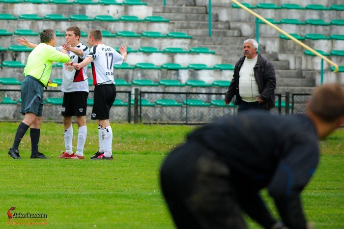 pub-gol-zgarnia-3-punkty-po-twardej-walce-fotorelacja-ze-starcia-z-pogonia-swierzawa-33950