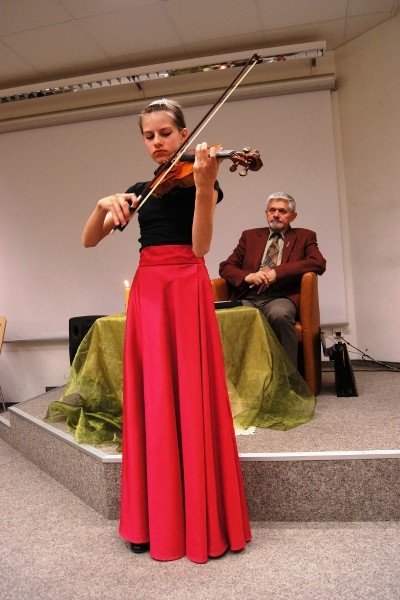 zar-zmierzchu-czyli-chwytaj-dzien-garsciami-34009