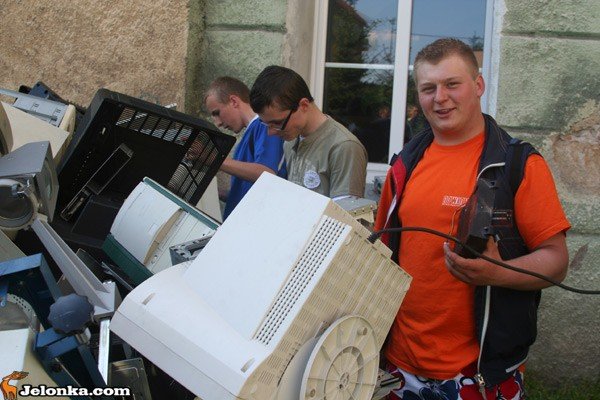 drugie-zycie-elektrosmieci-dzieki-uczniom-mechanika-34030