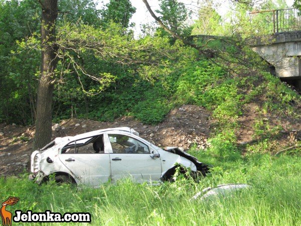 grozny-wypadek-na-moscie-kierowca-w-powaznym-stanie-34075
