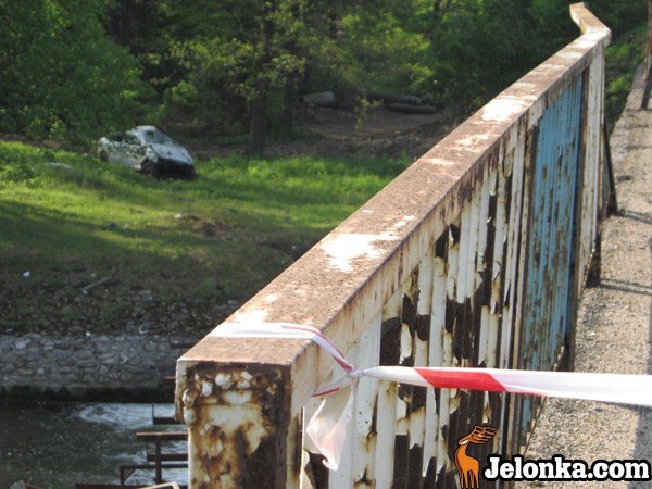 grozny-wypadek-na-moscie-kierowca-w-powaznym-stanie-34075