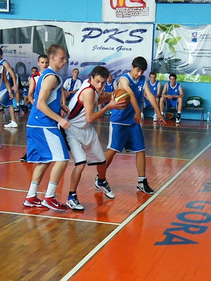 kadeci-zwyciesko-zakonczyli-sezon-34078