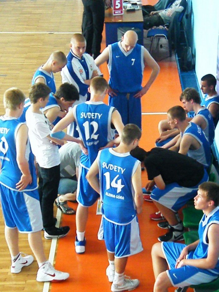 kadeci-zwyciesko-zakonczyli-sezon-34078