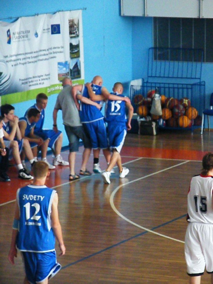kadeci-zwyciesko-zakonczyli-sezon-34078