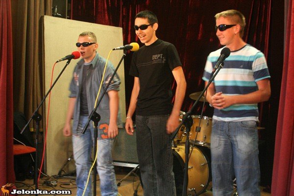 sztuka-modych-przeciw-pijanym-za-kierownica-34133