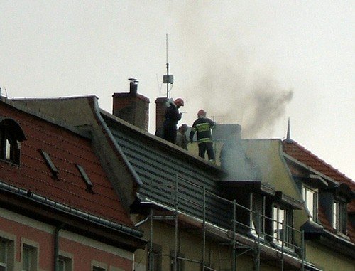 pona-dach-kamienicy-przy-ulicy-zotniczej-34158