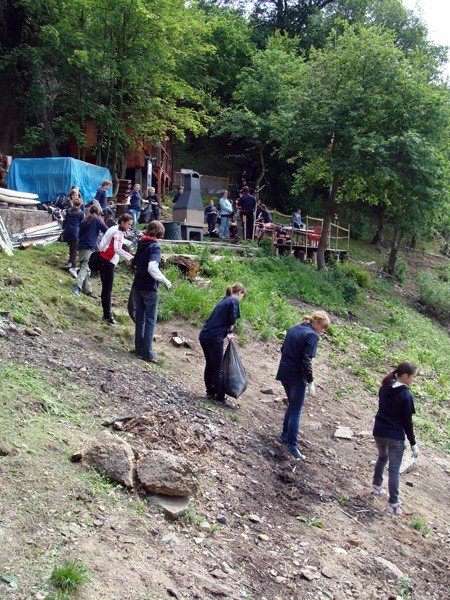 w-ramach-akcji-ekologicznej-wysprzatali-jezioro-pilchowickie-34179