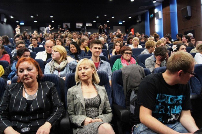 po-czwartym-dniu-pestki-i-hotelu-dieu-w-sali-widowiskowej-jck-34182