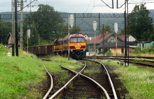 Samorządowcy chcą ożywić rzadko używane linie kolejowe. Czy to się uda?