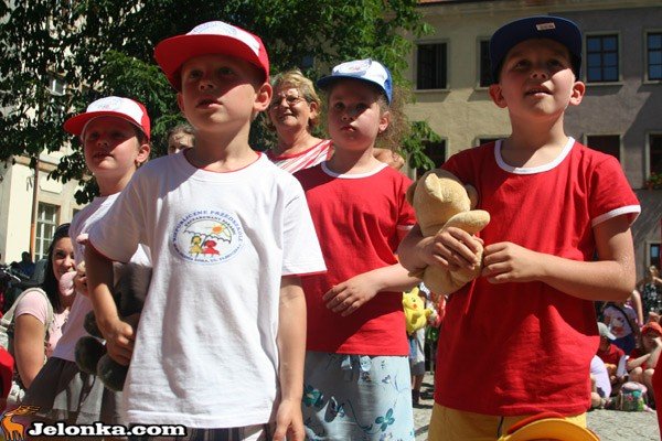 parada-misiow-przyciagnea-tumy-34233