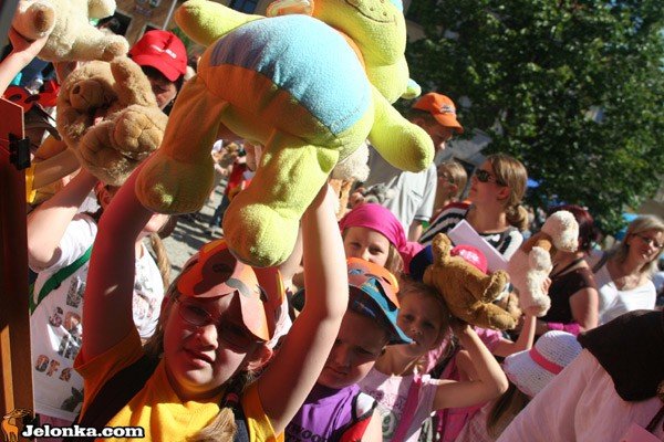 parada-misiow-przyciagnea-tumy-34233