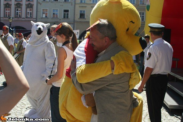 parada-misiow-przyciagnea-tumy-34233