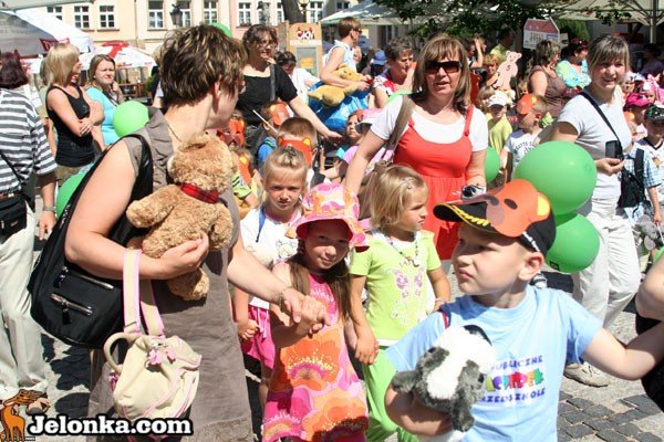 parada-misiow-przyciagnea-tumy-34233