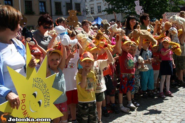 parada-misiow-przyciagnea-tumy-34233