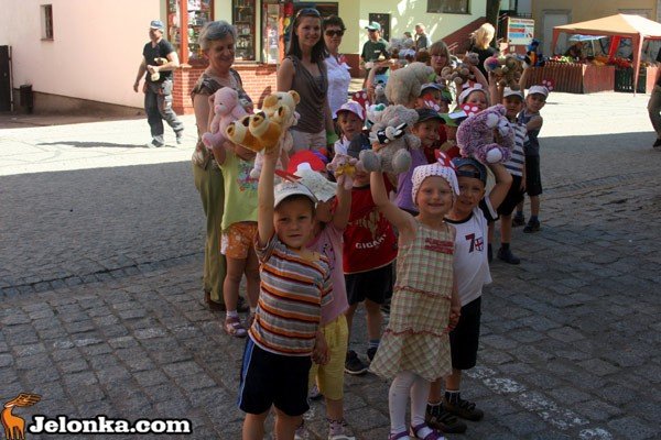 parada-misiow-przyciagnea-tumy-34233