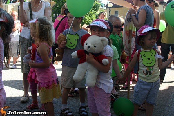 parada-misiow-przyciagnea-tumy-34233